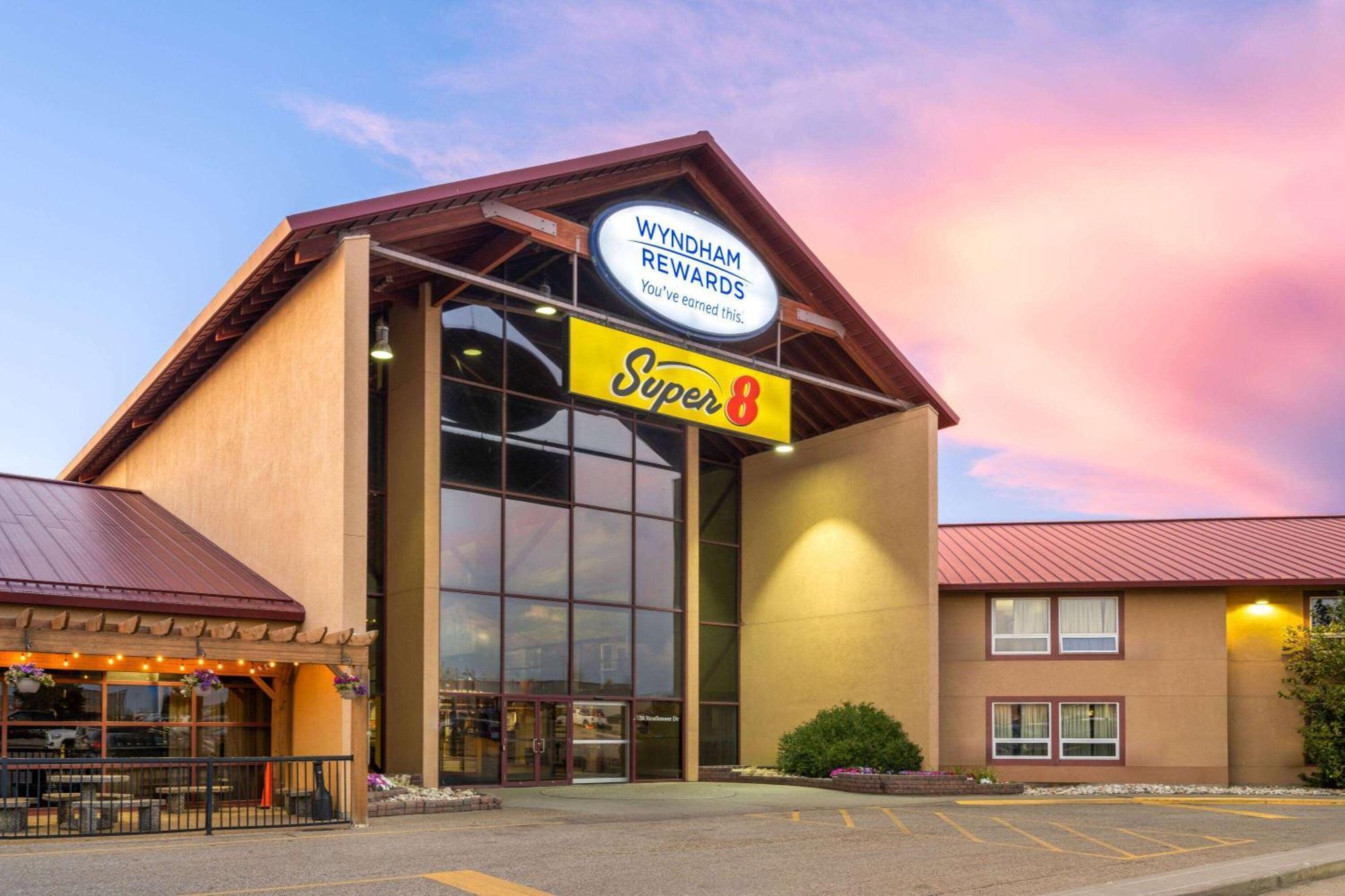 Super 8 By Wyndham Sherwood Park/Edmonton Area Kültér fotó